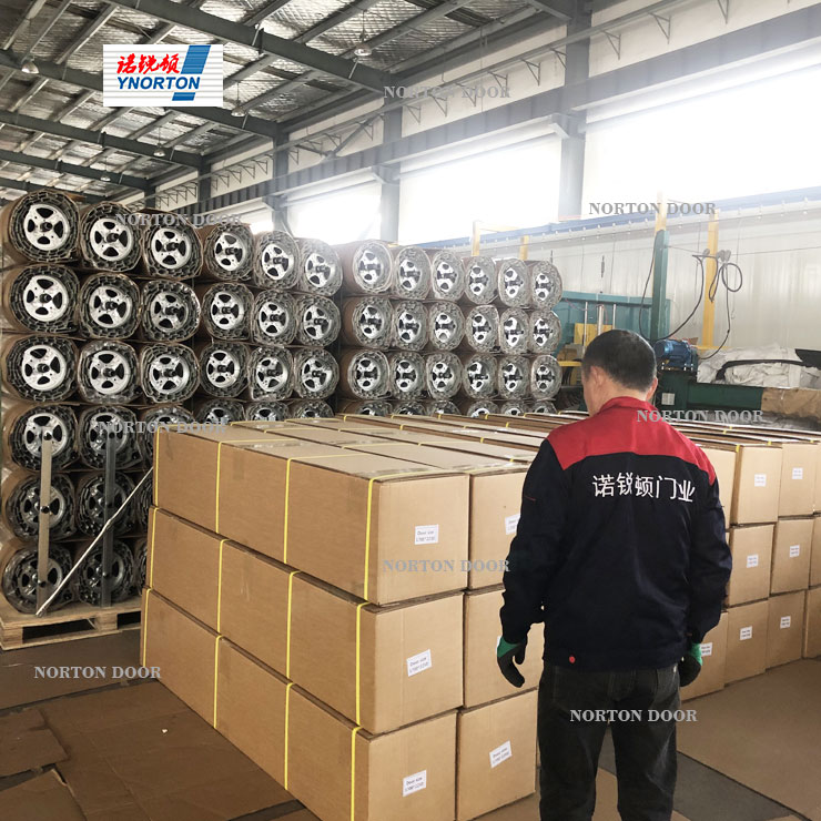 Norton cuộn lên bao bì cửa