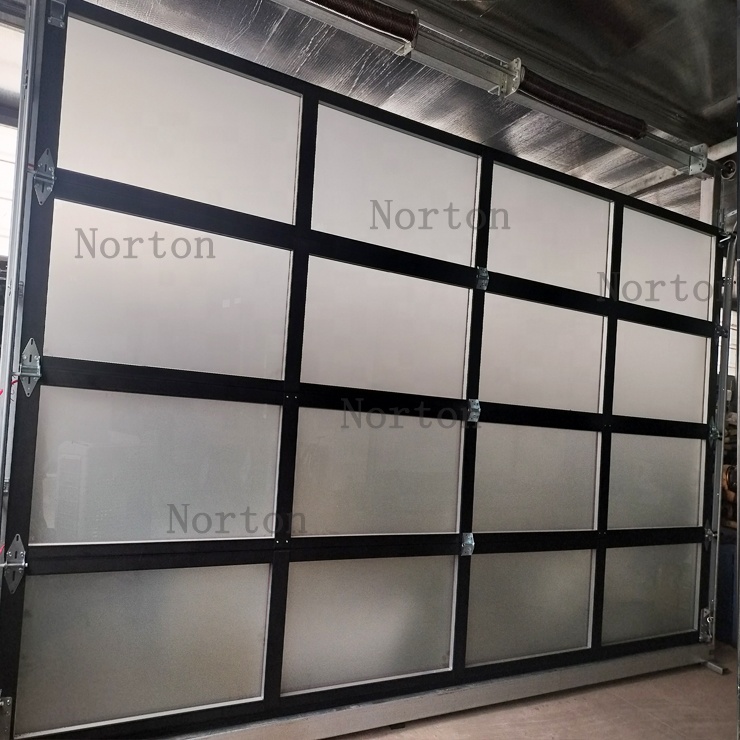 Cửa kính nhìn toàn cảnh